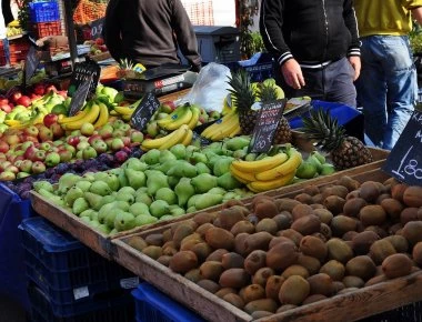 Κουπόνια 220.000 ευρώ θα διατεθούν σε πολύτεκνες οικογένειες για δωρεάν αγορές στη λαϊκή